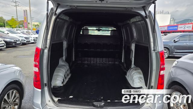 Hyundai Grand Starex 3-Seater VAN Smart Special 2016 — фото 3