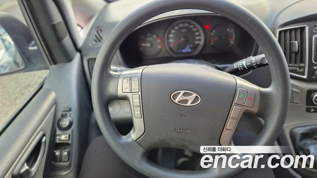 Hyundai Grand Starex 3-Seater VAN Smart Special 2016 — фото 5