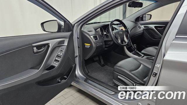 Hyundai Avante 1.6 GDi Modern Standard 2014 — фото 10