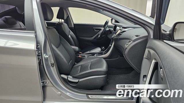 Hyundai Avante 1.6 GDi Modern Standard 2014 — фото 11