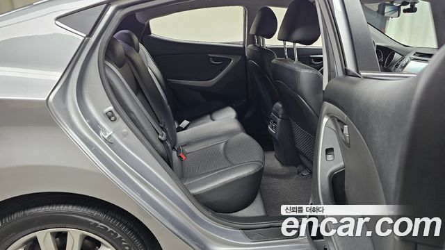 Hyundai Avante 1.6 GDi Modern Standard 2014 — фото 12