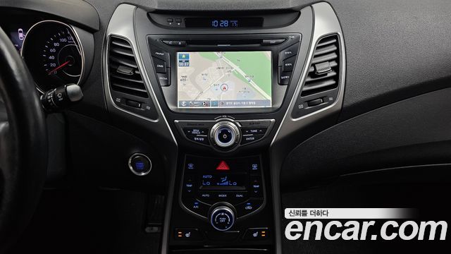 Hyundai Avante 1.6 GDi Modern Standard 2014 — фото 16