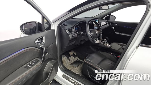 Renault Korea Captur 1.3 TCe Edition Paris 2021 — фото 11