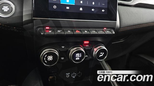 Renault Korea Captur 1.3 TCe Edition Paris 2021 — фото 18
