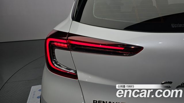 Renault Korea Captur 1.3 TCe Edition Paris 2021 — фото 23