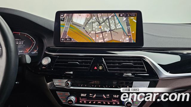 BMW 5 Series (G30) 530i xDrive M Sport Package 2021 — фото 12