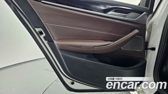 BMW 5 Series (G30) 530i xDrive M Sport Package 2021 — фото 25