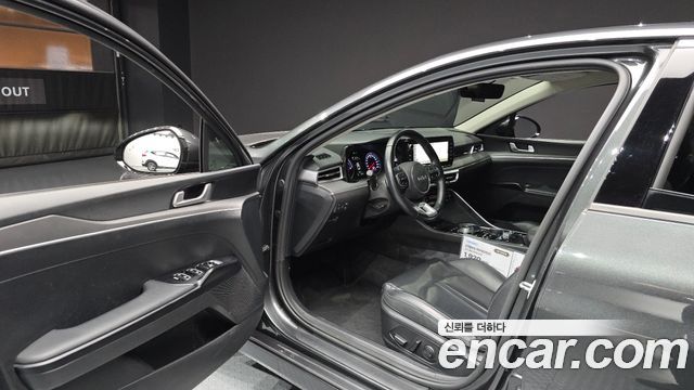Kia K5 Hybrid (III) Prestige 2023 — фото 10