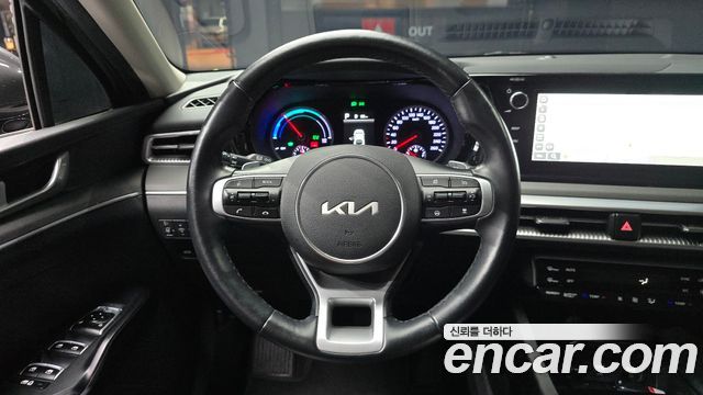 Kia K5 Hybrid (III) Prestige 2023 — фото 13