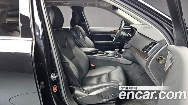 Volvo XC90 (II) D5 Momentum 2018 — фото 11