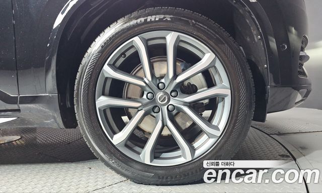 Volvo XC90 (II) D5 Momentum 2018 — фото 21