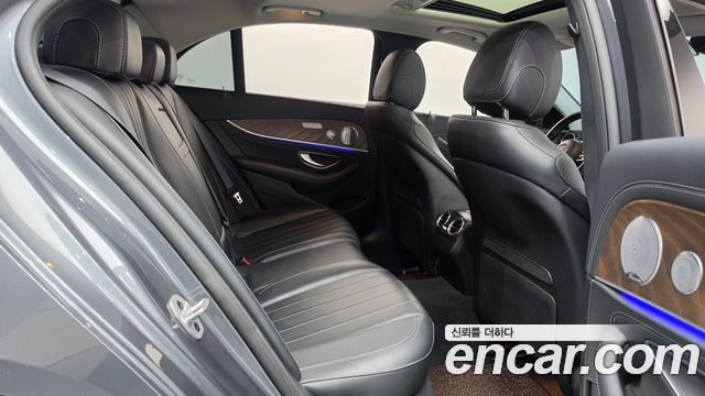 Mercedes-Benz E-Class (W213) E300 4MATIC Exclusive 2019 — фото 11
