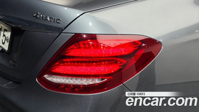 Mercedes-Benz E-Class (W213) E300 4MATIC Exclusive 2019 — фото 23