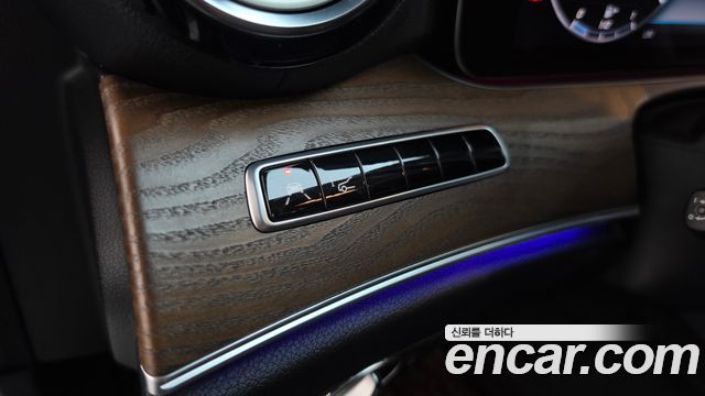Mercedes-Benz E-Class (W213) E300 4MATIC Exclusive 2019 — фото 28