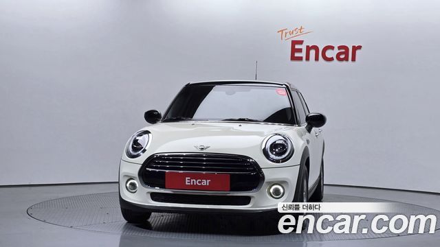 MINI Cooper 5Door Standard 3rd 2020 — фото 3