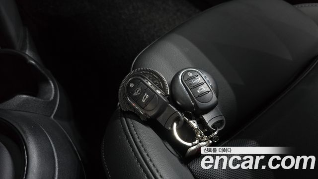 MINI Cooper 5Door Standard 3rd 2020 — фото 17