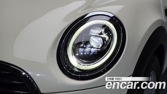 MINI Cooper 5Door Standard 3rd 2020 — фото 22