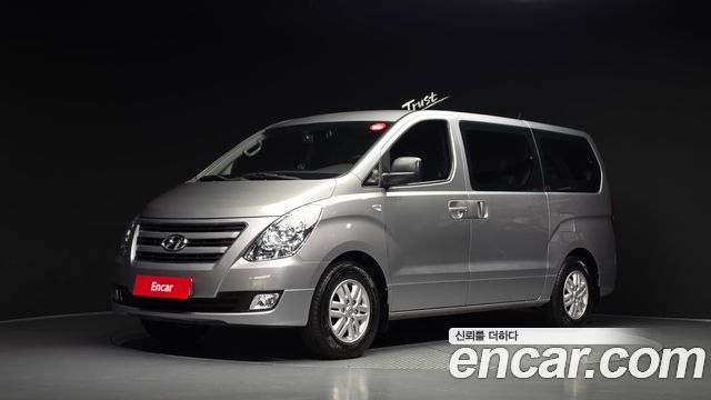 Hyundai Grand Starex 12-Seater Wagon Smart