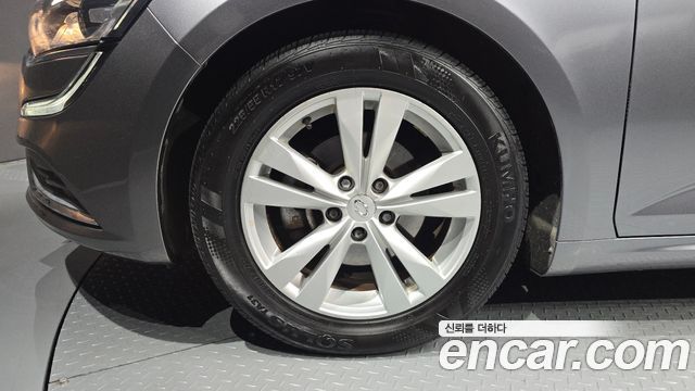 Renault Korea SM6 2.0 LPe SE 2020 — фото 5