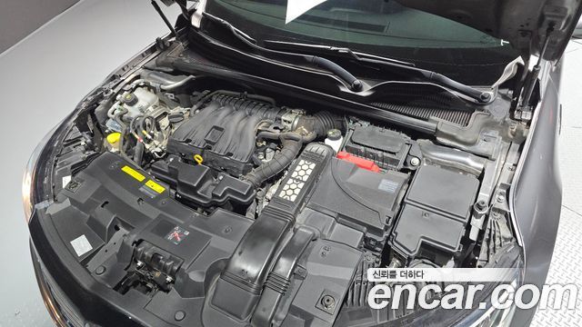 Renault Korea SM6 2.0 LPe SE 2020 — фото 6