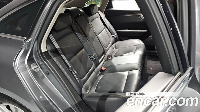 Renault Korea SM6 2.0 LPe SE 2020 — фото 11