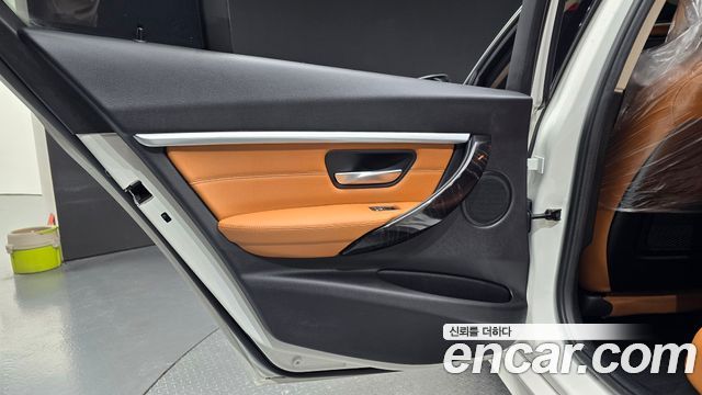 BMW 3 Series (F30) 320i Luxury 2018 — фото 25