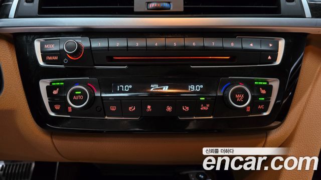 BMW 3 Series (F30) 320i Luxury 2018 — фото 30
