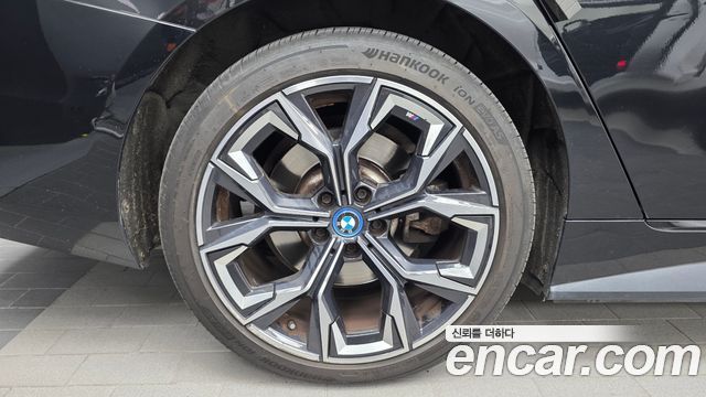 BMW i4 eDrive40 M Sports 2022 — фото 5