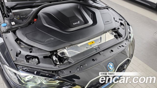 BMW i4 eDrive40 M Sports 2022 — фото 6