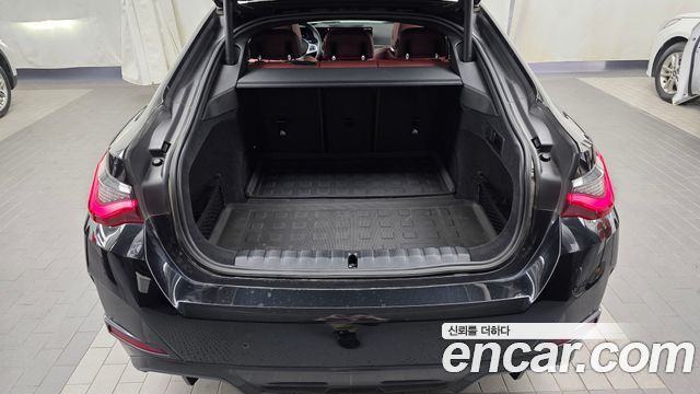 BMW i4 eDrive40 M Sports 2022 — фото 20