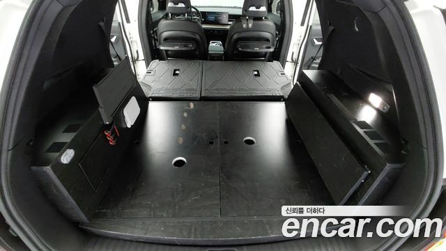 KG Mobility (SsangYong) Torres EVX E7 2024 — фото 10