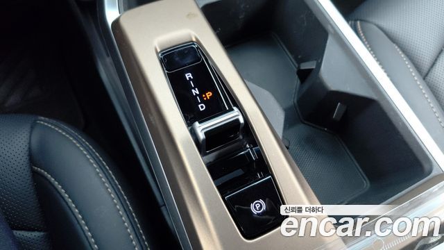 KG Mobility (SsangYong) Torres EVX E7 2024 — фото 21
