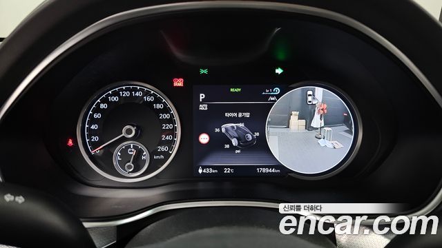 Genesis Electrified G80 (RG3) e-AWD 2022 — фото 8