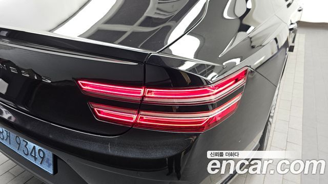 Genesis Electrified G80 (RG3) e-AWD 2022 — фото 23