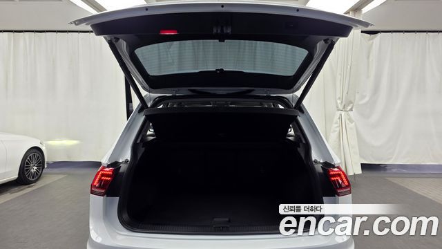 Volkswagen Tiguan (II) 2.0 TDI Prestige 2020 — фото 20