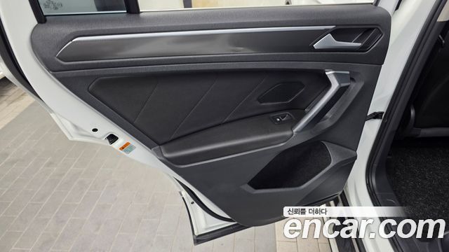 Volkswagen Tiguan (II) 2.0 TDI Prestige 2020 — фото 25