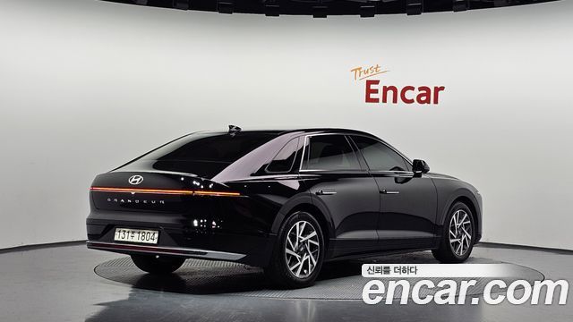 Hyundai Grandeur (GN7) 2,5 Gasoline 2WD Exclusive 2023 — фото 2