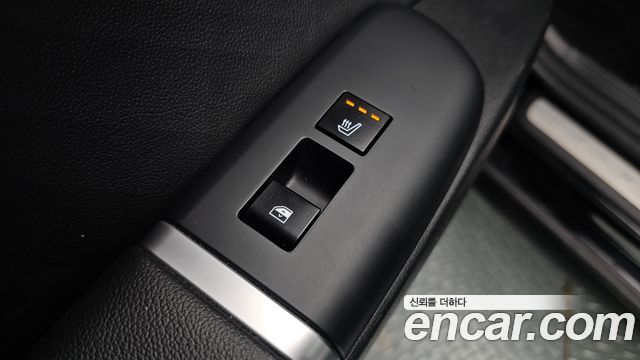 Hyundai Grandeur (GN7) 2,5 Gasoline 2WD Exclusive 2023 — фото 19