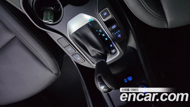 Hyundai Santa Fe The Prime Diesel 2.0 2WD Value Plus 2018 — фото 9