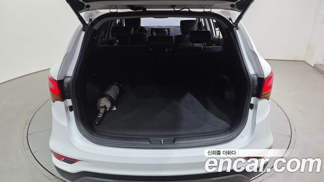 Hyundai Santa Fe The Prime Diesel 2.0 2WD Value Plus 2018 — фото 31