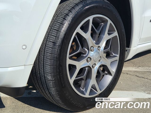 Jeep Grand Cherokee 3.6 Overland WK2 2020 — фото 5
