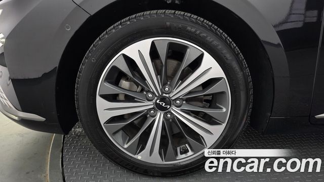 Kia K8 2.5 Gasoline 2WD Signature 2023 — фото 5