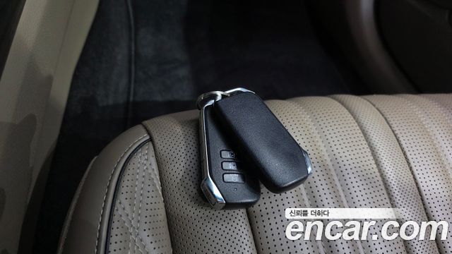 Kia K8 2.5 Gasoline 2WD Signature 2023 — фото 20