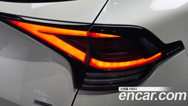 Kia Sportage Hybrid (V) Signature 2WD 2023 — фото 23