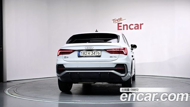 Audi Q3 (F3) 35 TDI Premium Sportback 2023 — фото 4