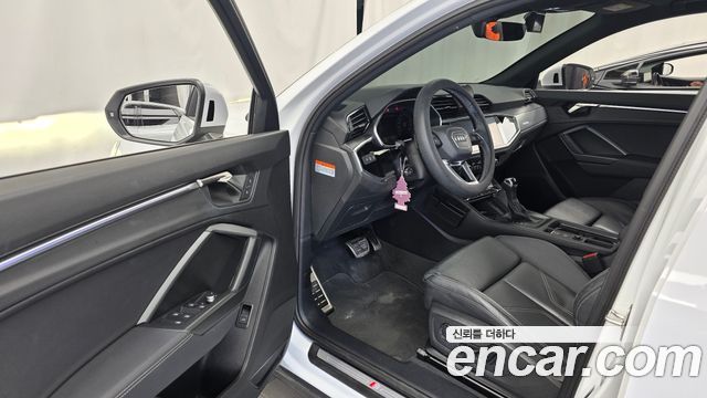 Audi Q3 (F3) 35 TDI Premium Sportback 2023 — фото 10