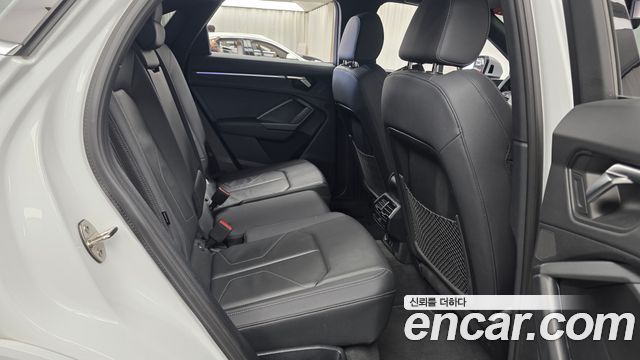 Audi Q3 (F3) 35 TDI Premium Sportback 2023 — фото 11