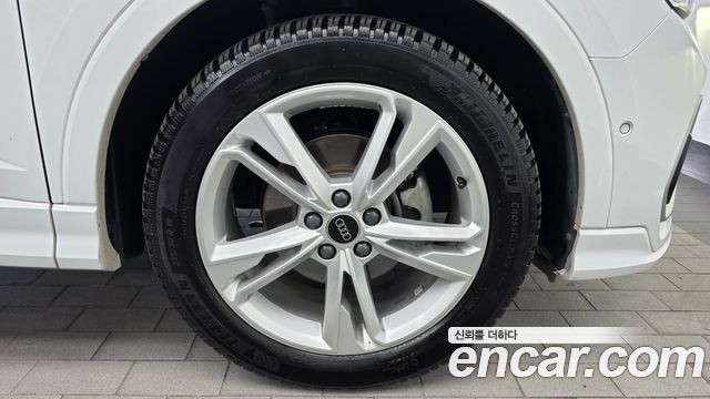 Audi Q3 (F3) 35 TDI Premium Sportback 2023 — фото 21