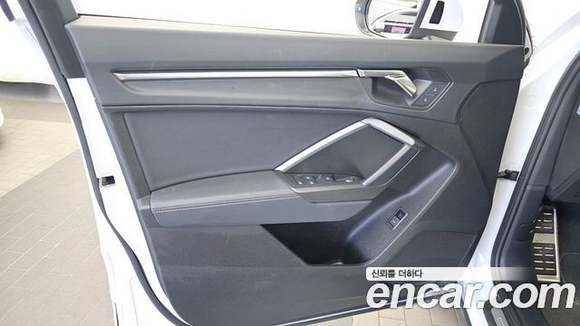 Audi Q3 (F3) 35 TDI Premium Sportback 2023 — фото 24