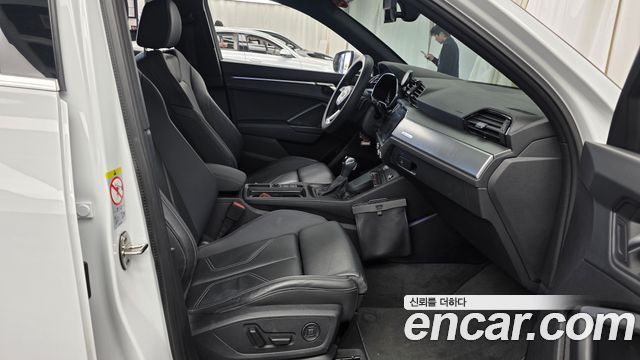Audi Q3 (F3) 35 TDI Premium Sportback 2023 — фото 26